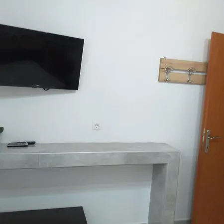 Dragani Ξενοδοχείο με διαμερίσματα 3*